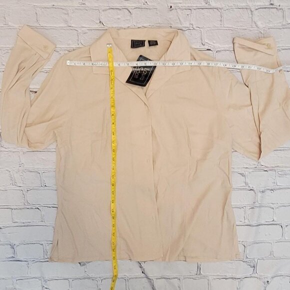 Laura Scott size 16 Cream button-up shirt with a relaxed fit #preppy #vintage - Picture 3 of 6